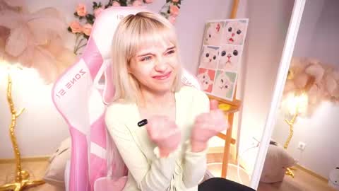 wow_angel online show from 05/08/26, 05:35