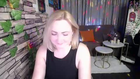 Snapshot of wow_co chatting on 12/05/24, 05:17 wow_co online show from 12/05/24, 05:17