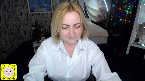 Snapshot of wow_co chatting on 01/01/25, 02:42 wow_co online show from 01/01/25, 02:42