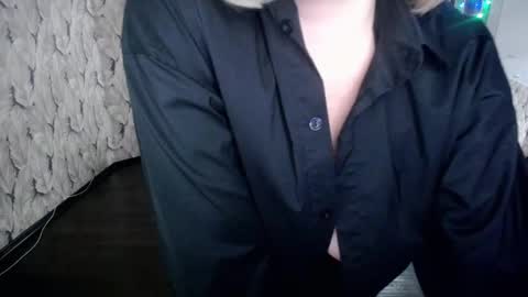 Snapshot of wow_co chatting on 02/11/25, 10:39 wow_co online show from 02/11/25, 10:39