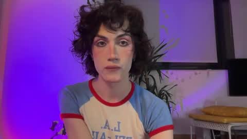 Snapshot of wow_lover chatting on 02/05/26, 08:24 Glen online show from 02/05/26, 08:24