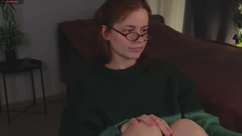 Snapshot of wow_luvng chatting on 09/17/25, 02:08 Rebecy online show from 09/17/25, 02:08