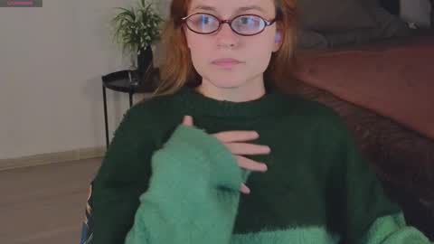 Snapshot of wow_luvng chatting on 10/12/25, 02:16 Rebecy online show from 10/12/25, 02:16