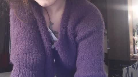 Snapshot of wow_luvng chatting on 12/19/25, 02:13 Rebecy online show from 12/19/25, 02:13