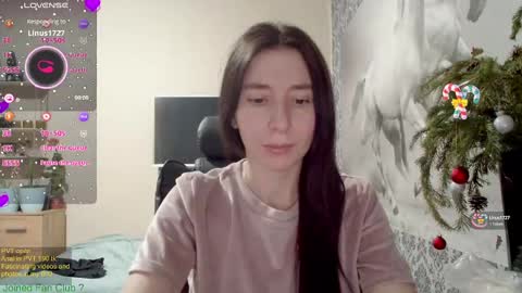 Snapshot of wow_porno_ chatting on 01/01/25, 11:05 Anna online show from 01/01/25, 11:05