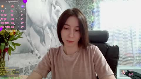 Snapshot of wow_porno_ chatting on 02/16/25, 10:54 Anna online show from 02/16/25, 10:54