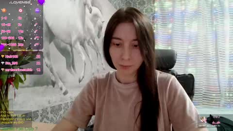 Snapshot of wow_porno_ chatting on 02/16/25, 02:00 Anna online show from 02/16/25, 02:00