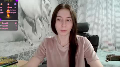 Snapshot of wow_porno_ chatting on 02/18/25, 03:43 Anna online show from 02/18/25, 03:43