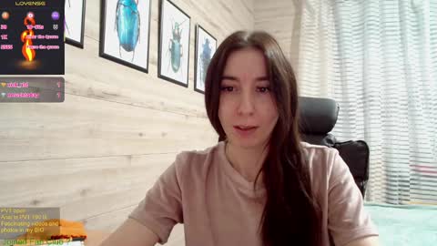 Snapshot of wow_porno_ chatting on 03/05/25, 05:39 Anna online show from 03/05/25, 05:39