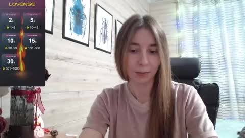 Snapshot of wow_porno_ chatting on 12/16/25, 01:38 Anna online show from 12/16/25, 01:38