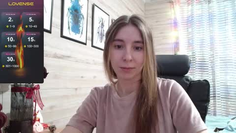 Snapshot of wow_porno_ chatting on 12/18/25, 12:00 Anna online show from 12/18/25, 12:00