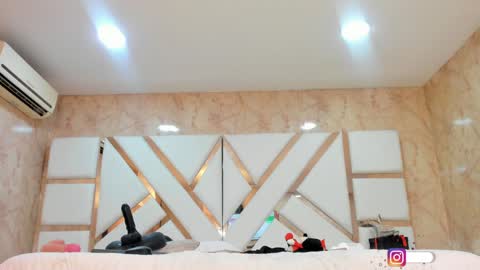     STREAMING SCHEDULE 2100 - 0530 GMT-5 online show from 01/09/25, 09:48