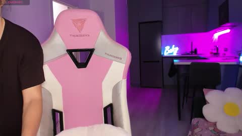 Snapshot of wowlovie666 chatting on 01/05/26, 06:00 Emi online show from 01/05/26, 06:00