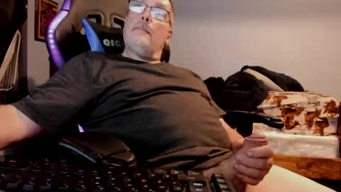 Snapshot of wowsers2022 chatting on 09/20/25, 01:39 wowsers2022 online show from 09/20/25, 01:39