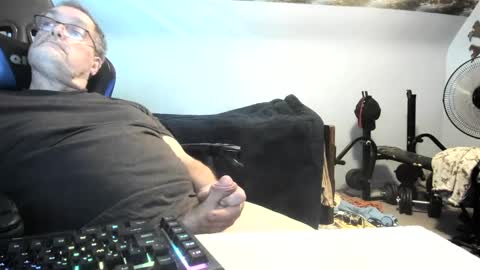 Snapshot of wowsers2022 chatting on 10/04/25, 03:54 wowsers2022 online show from 10/04/25, 03:54