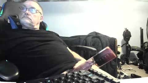 Snapshot of wowsers2022 chatting on 11/29/25, 01:03 wowsers2022 online show from 11/29/25, 01:03