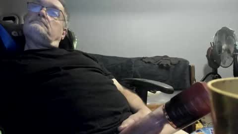 Snapshot of wowsers2022 chatting on 12/16/25, 08:08 wowsers2022 online show from 12/16/25, 08:08