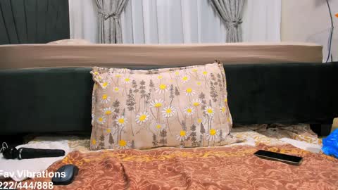              online show from 01/24/25, 03:32