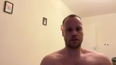 joejoe online show from 02/09/25, 04:40