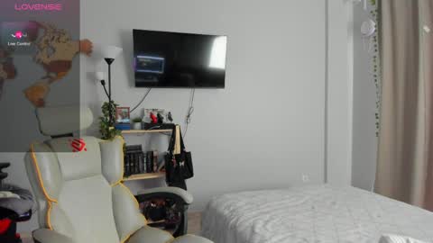 Eric and Christine 3 online show from 04/02/26, 10:24