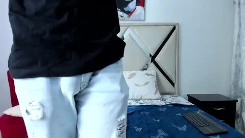 wyatt online show from 12/22/25, 01:19