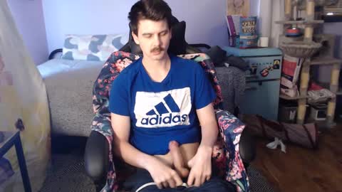 Snapshot of wyattfans_ chatting on 09/30/25, 05:40 Wyatt online show from 09/30/25, 05:40