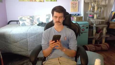 Snapshot of wyattfans_ chatting on 11/14/25, 07:12 Wyatt online show from 11/14/25, 07:12