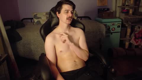 Snapshot of wyattfans_ chatting on 11/18/25, 03:12 Wyatt online show from 11/18/25, 03:12