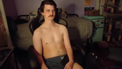 Snapshot of wyattfans_ chatting on 11/21/25, 01:04 Wyatt online show from 11/21/25, 01:04