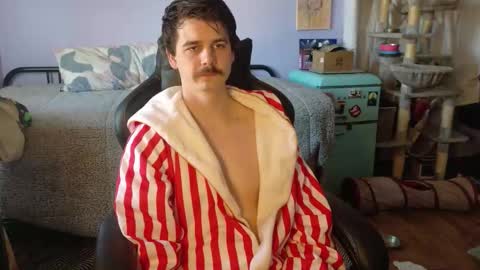 Snapshot of wyattfans_ chatting on 11/23/25, 07:24 Wyatt online show from 11/23/25, 07:24