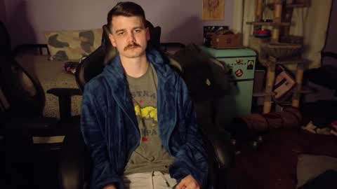 Snapshot of wyattfans_ chatting on 11/26/25, 02:01 Wyatt online show from 11/26/25, 02:01