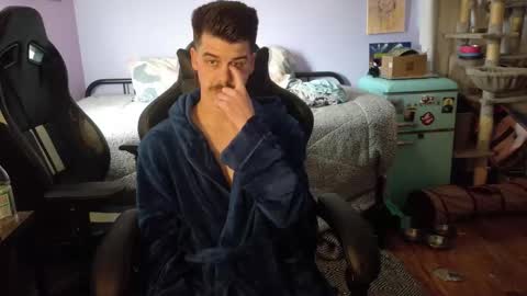 Snapshot of wyattfans_ chatting on 11/27/25, 05:37 Wyatt online show from 11/27/25, 05:37