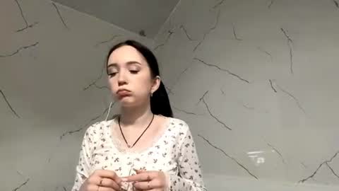 Snapshot of wynellmchorse chatting on 04/09/26, 11:37 Kate online show from 04/09/26, 11:37