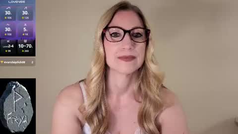 Snapshot of wynfreya chatting on 06/27/26, 10:26 Wyn online show from 06/27/26, 10:26