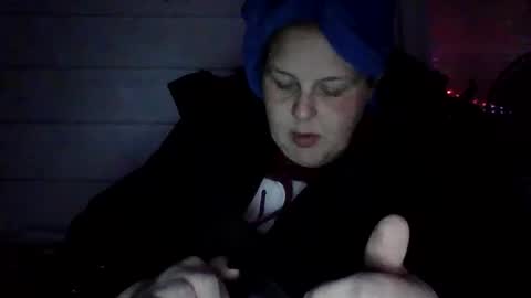 x0_jade online show from 11/23/25, 04:23