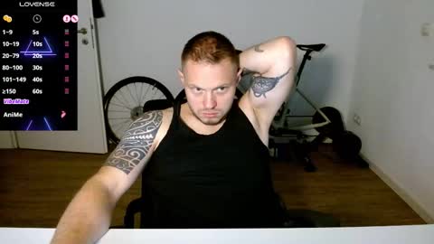 Snapshot of x19marco93x chatting on 11/23/25, 06:19 x19marco93x online show from 11/23/25, 06:19