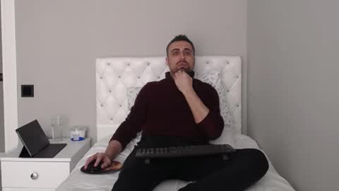 Mr. Lonely online show from 04/09/26, 10:53