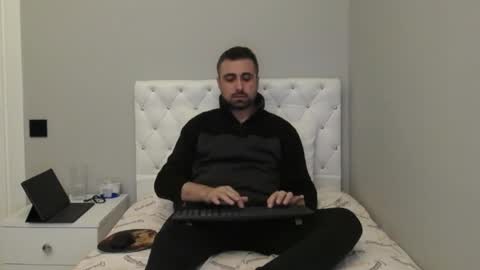 Mr. Lonely online show from 04/11/26, 10:14