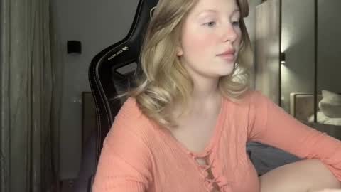 Snapshot of x__ivy_x chatting on 12/05/24, 04:23 eva online show from 12/05/24, 04:23