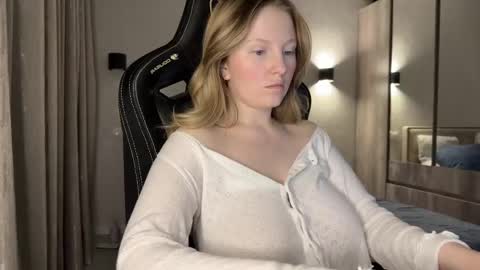 Snapshot of x__ivy_x chatting on 03/10/25, 04:46 eva online show from 03/10/25, 04:46