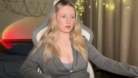 eva online show from 12/21/25, 04:14