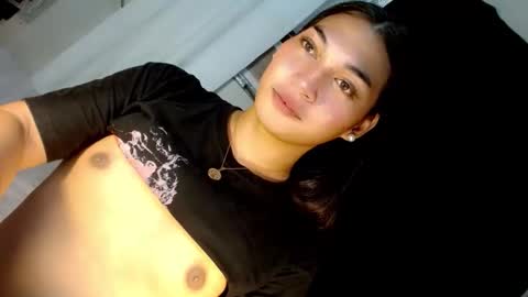 Snapshot of x_aurorascent chatting on 12/04/25, 05:50 x_aurorascent online show from 12/04/25, 05:50