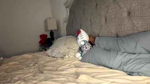 Snapshot of x_dreamgirl_x chatting on 01/17/25, 06:15 Mariah online show from 01/17/25, 06:15