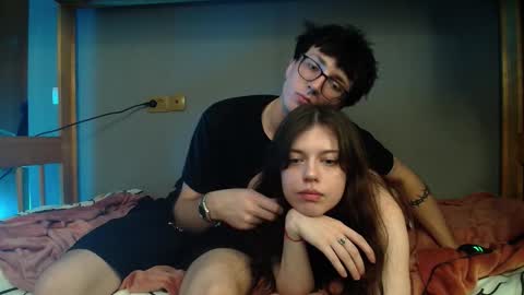 Philipp and Este online show from 10/09/25, 11:25