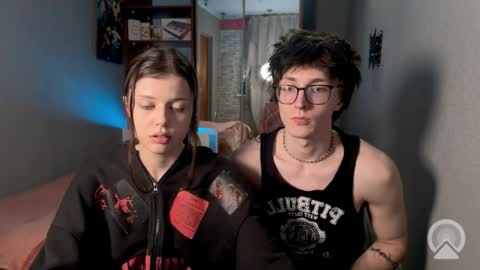 Philipp and Este online show from 01/19/26, 04:05