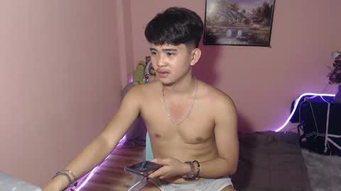 Snapshot of x_jemy22 chatting on 11/04/25, 10:25 Jemy online show from 11/04/25, 10:25