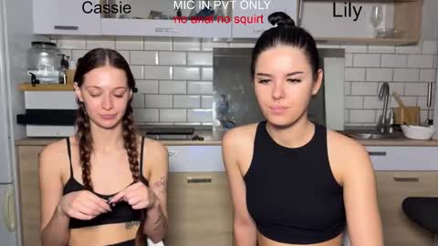 Snapshot of x_kai chatting on 01/11/26, 04:34 wiwi clap clap cat baby girl online show from 01/11/26, 04:34