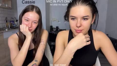 wiwi clap clap cat baby girl online show from 02/10/26, 10:19