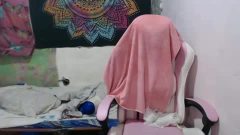 Snapshot of x_lexi_x chatting on 01/05/25, 08:54 x_lexi_x online show from 01/05/25, 08:54