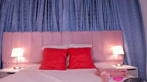 x_milu online show from 02/25/25, 06:31